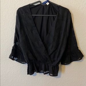 Medium black peplum top